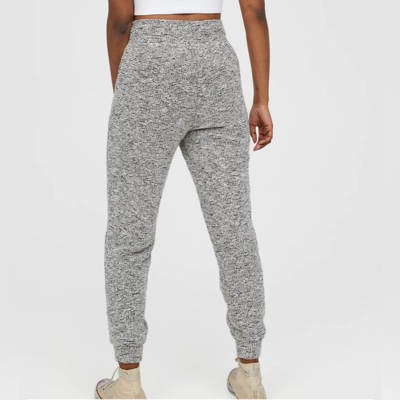 Offline by Aerie Women’s Snow Day Jogger Textured Knit Athleisure Medium Casual - Picture 8 of 12
